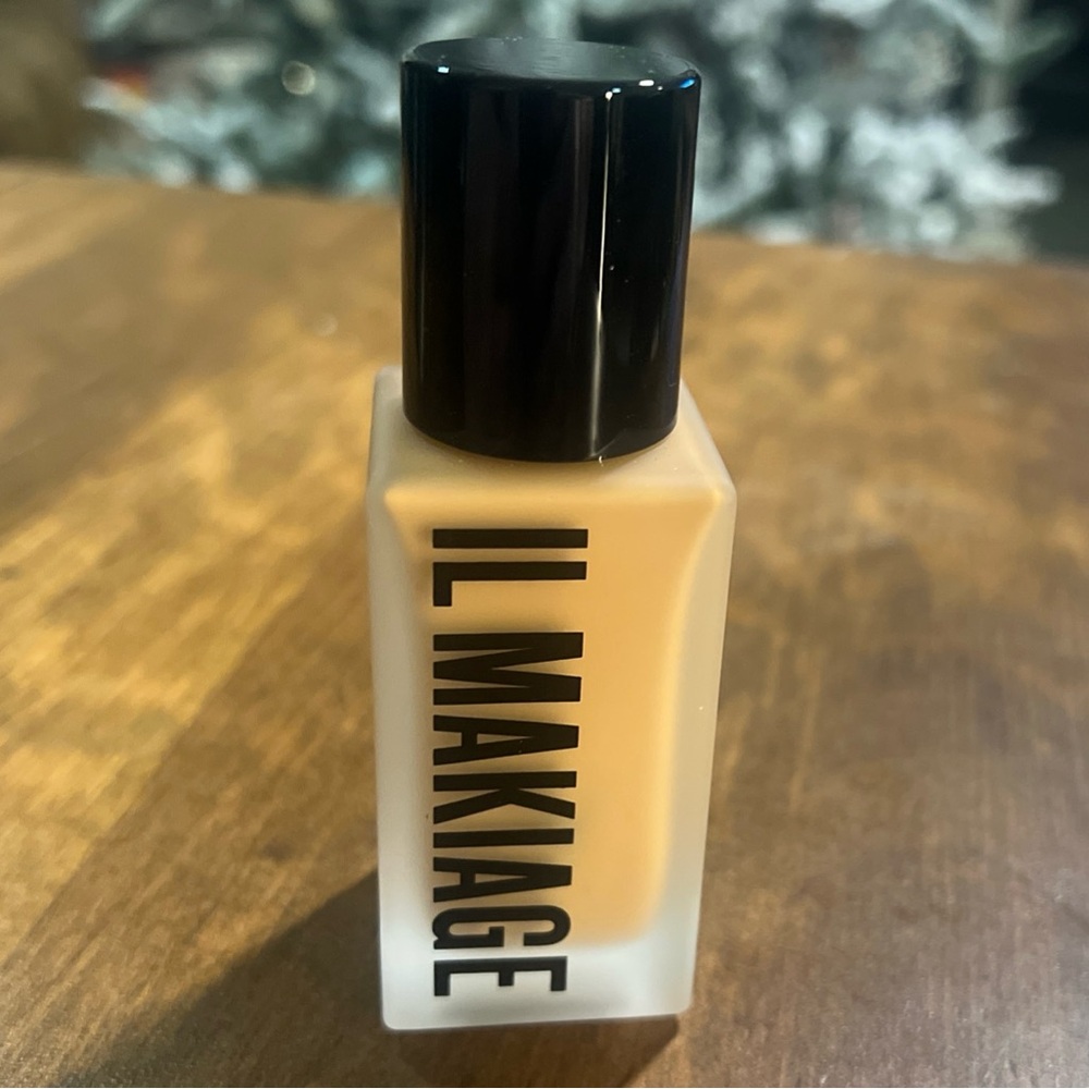 IL MAKIAGE I Woke Up Like This Foundation - Cream Shade 140 NIB